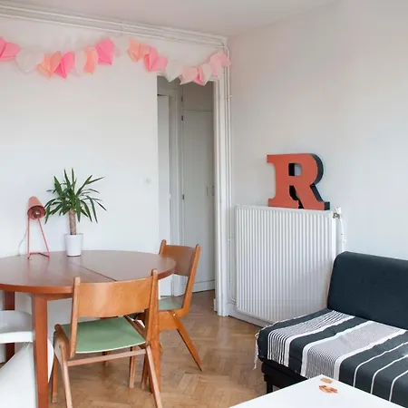 Charming Close To Republique Apartment