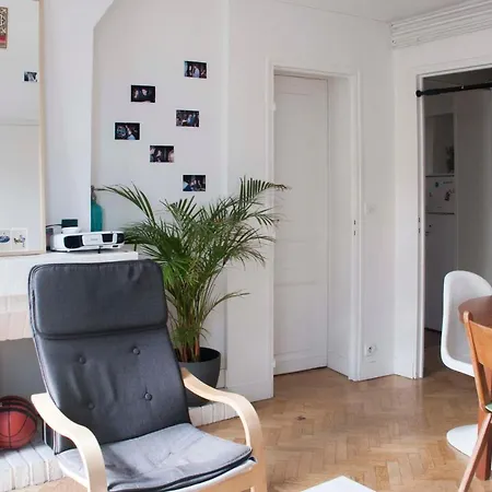 Apartment Charming Close To Republique Paris
